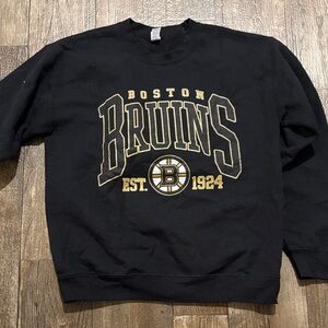 Gildan Black and Gold Boston Crewneck Sweater